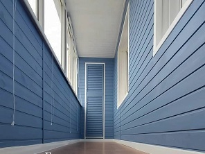 Отделка балкона деревом