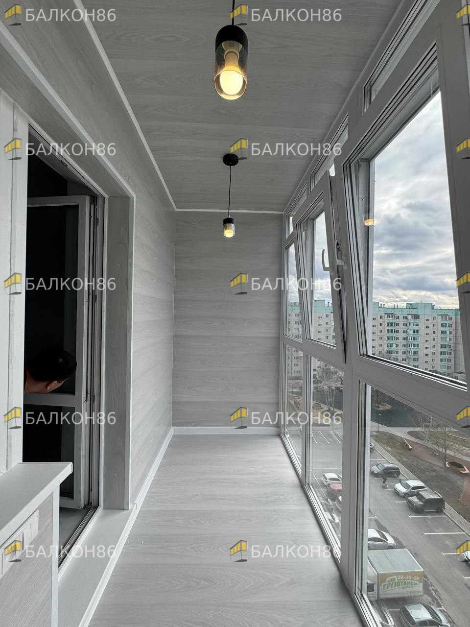 Отделка балкона